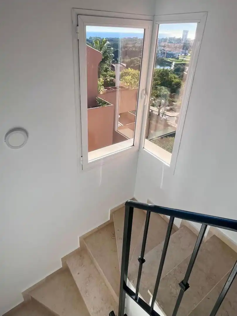 Terrassa de Àtic en venda en Marbella amb Aire condicionat, Terrassa i Piscina