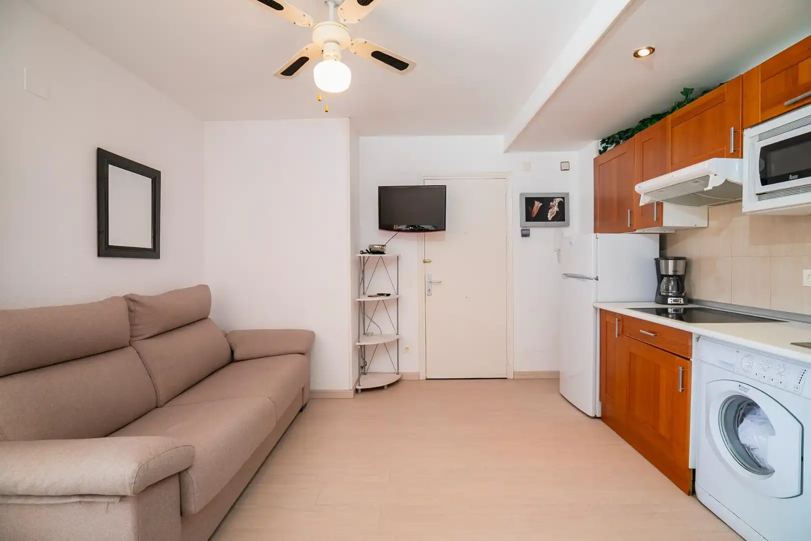Living room of Flat for sale in Villanúa  with Heating, Parquet flooring and Storage room