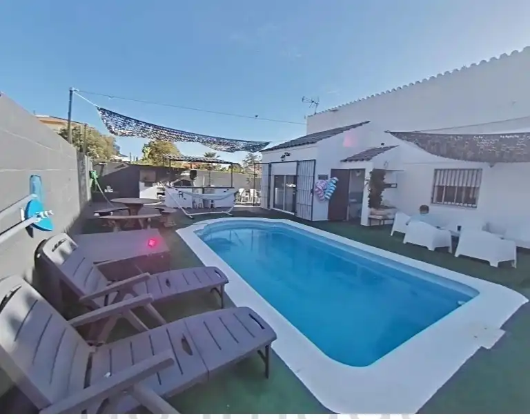 Villa mit Pool zum Verkauf in Lepe
