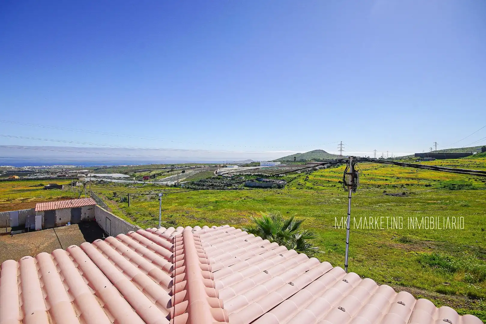 Vista exterior de Casa o xalet en venda en Telde amb Jardí privat, Terrassa i Traster