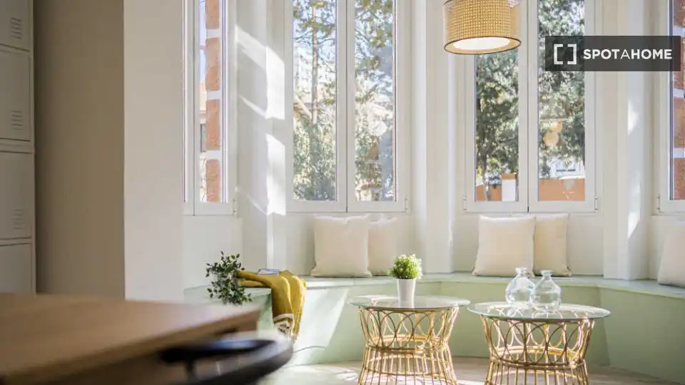 Living room of Flat for share in Madrid  with Air Conditioner, Terrace and Furnished