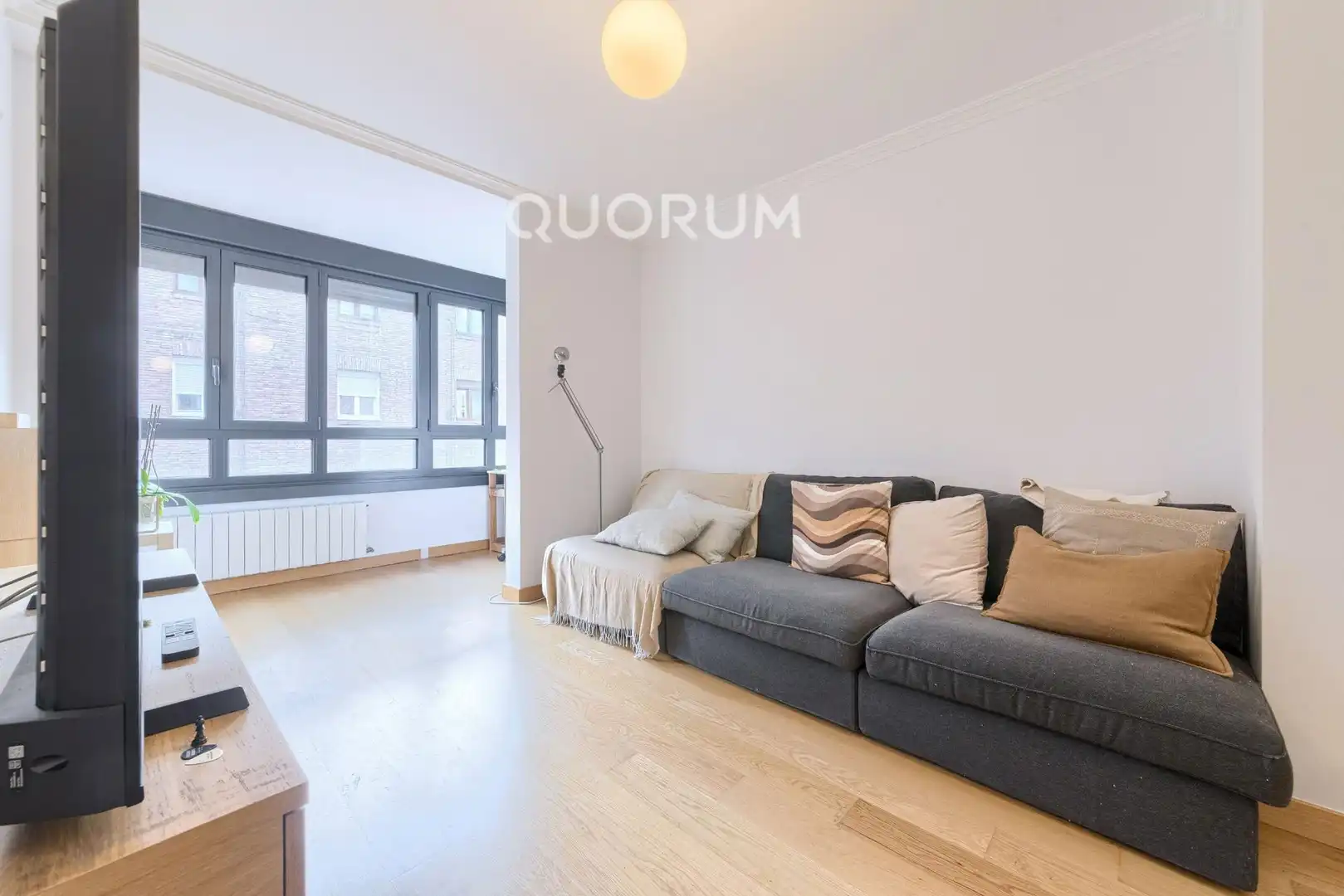Sala de estar de Piso en venta en Bilbao  con Calefacción, Trastero y Amueblado
