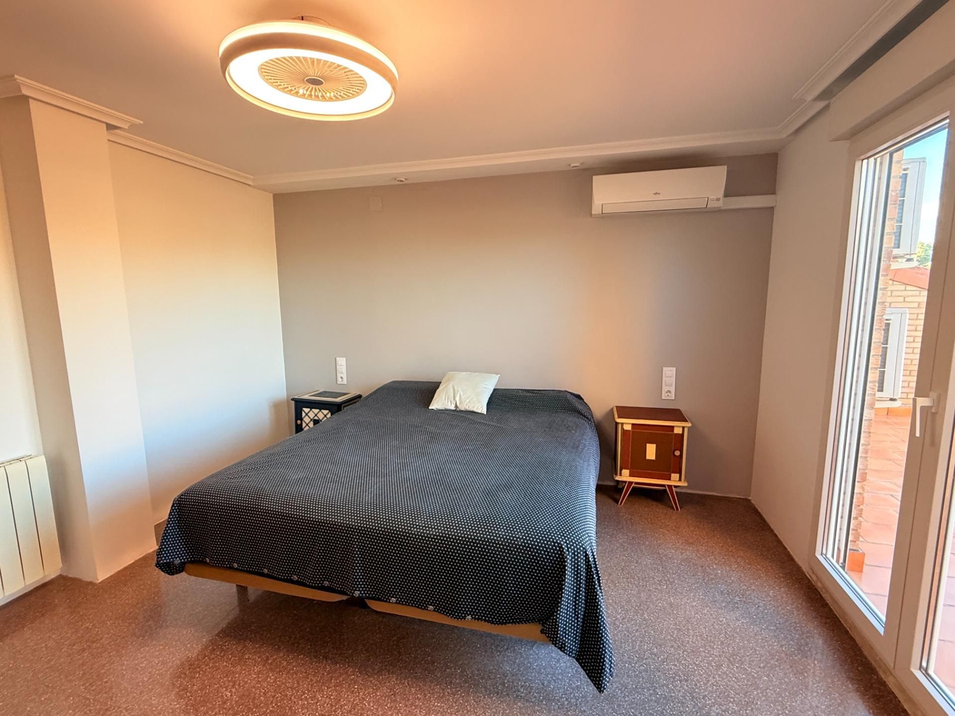 Dormitori de Casa o xalet en venda en Alicante / Alacant amb Jardí privat i Piscina comunitària