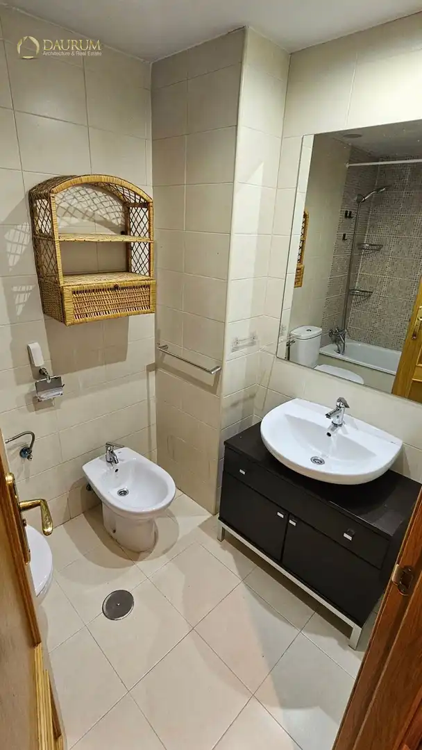 Bathroom of Flat for sale in Madrid  with Heating and Storage room