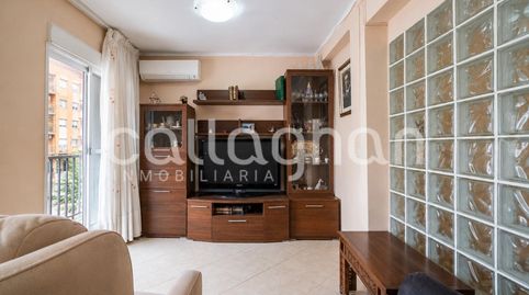 Foto 5 de Piso en venta en Plaza Virgen de Vallivana, El Cabanyal - El Canyamelar, Valencia Capital