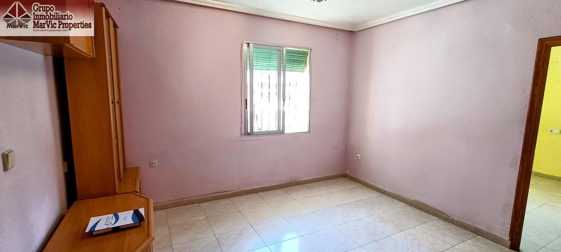 Dormitori de Planta baixa en venda en Benidorm