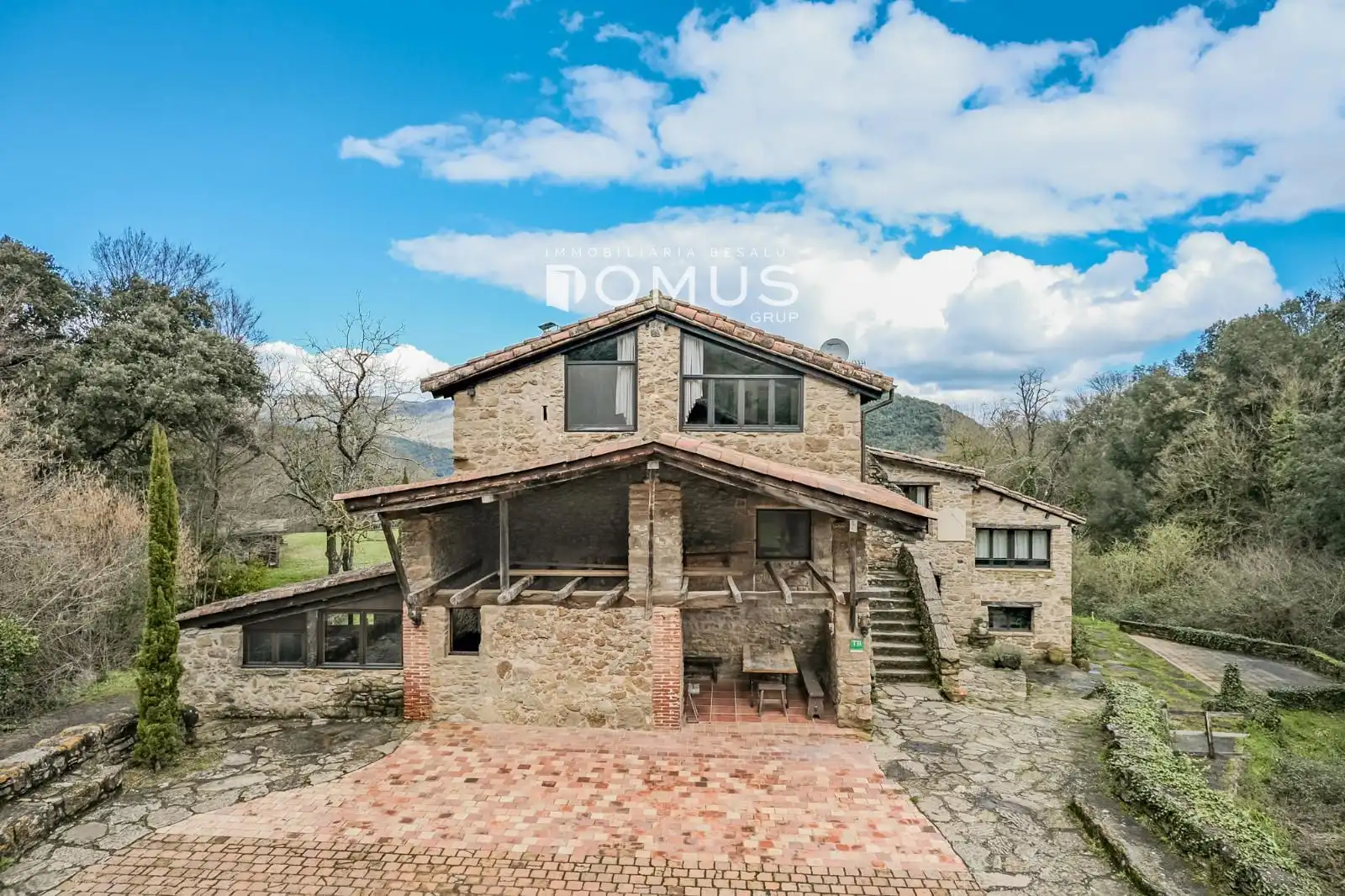 Vista exterior de Finca rústica en venta en Santa Pau con Calefacción, Parquet y Piscina
