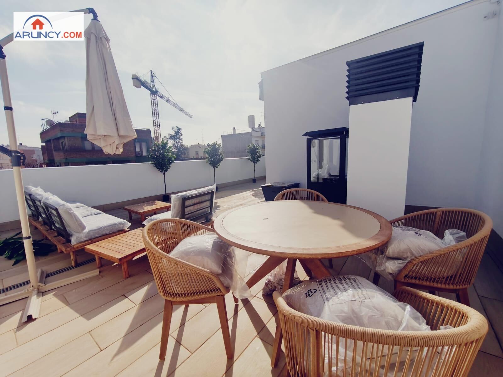 Terrassa de Àtic de lloguer en  Sevilla Capital amb Aire condicionat, Jardí privat i Terrassa