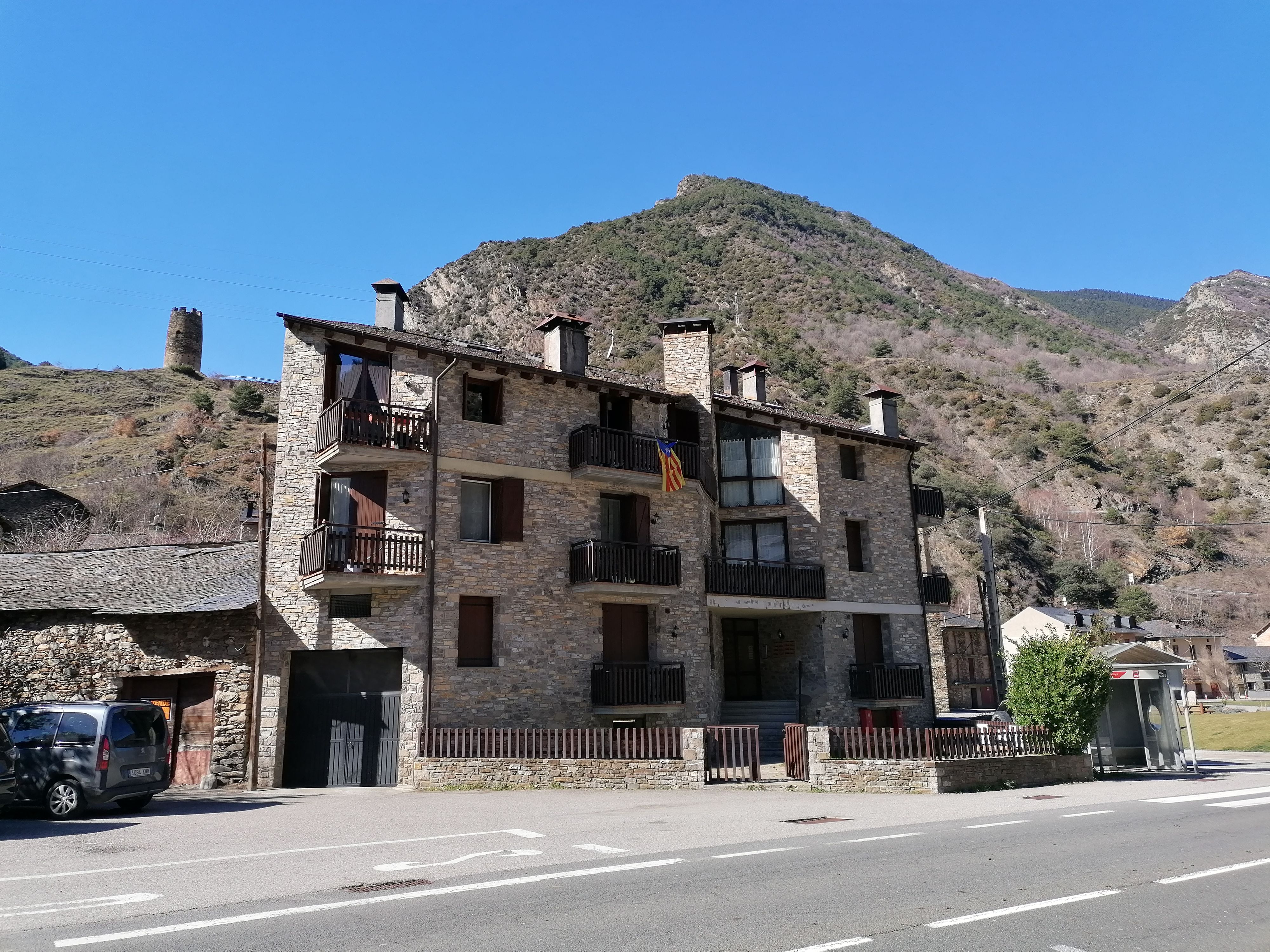 Exterior view of Duplex for sale in La Guingueta d'Àneu  with Parquet flooring and Furnished