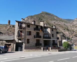 Vista exterior de Dúplex en venda en La Guingueta d'Àneu amb Parquet i Moblat