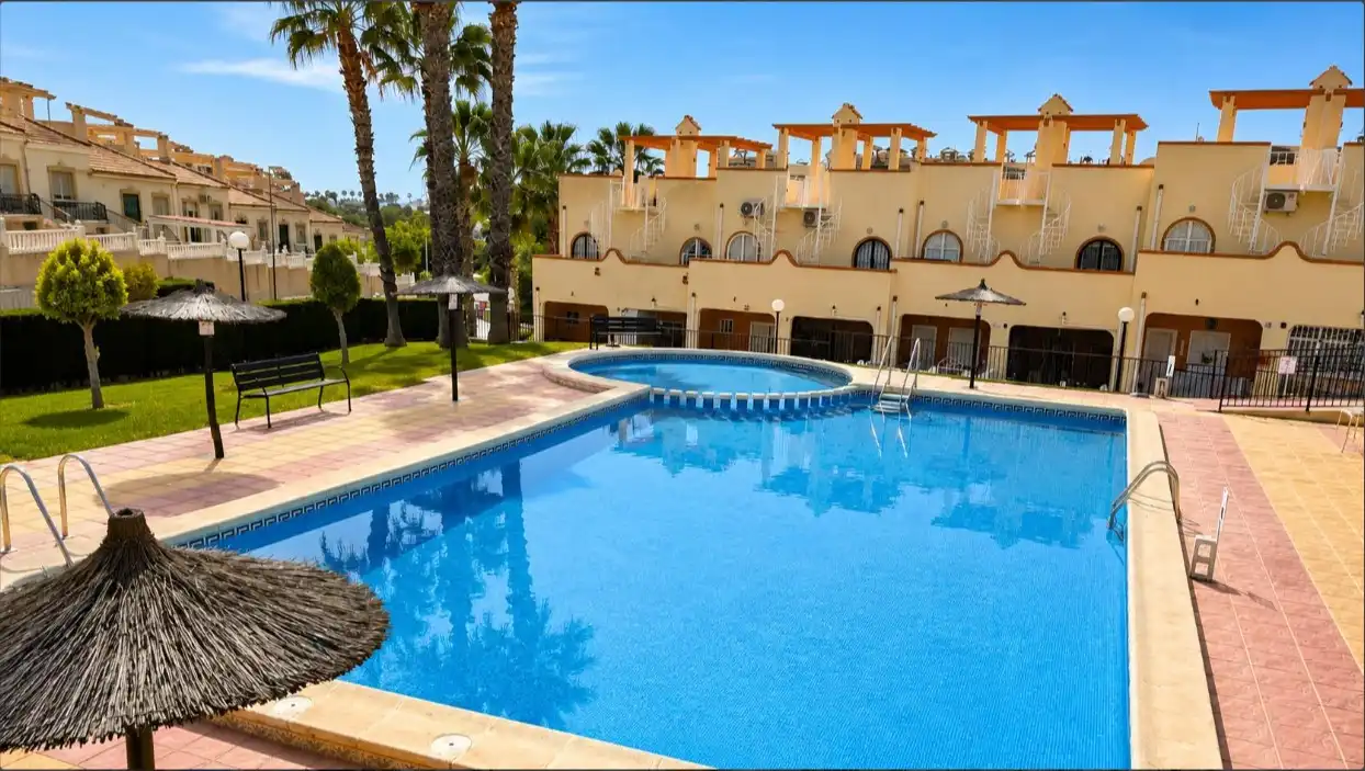 Duplex avec piscine à vendre à Orihuela Costa, imagen 2