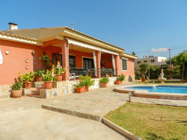 Casa-chalet en Venta en Sol y Luz