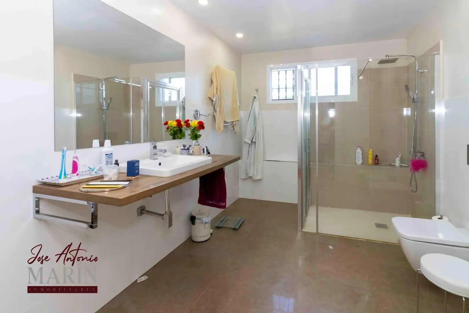 Baño de Casa o chalet en venta en Badajoz con Aire acondicionado, Calefacción y Jardín privado