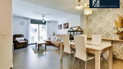 Foto 4 de Piso en venta en Carrer Carrer Jacinto Benavente, Barri Vell, Salt