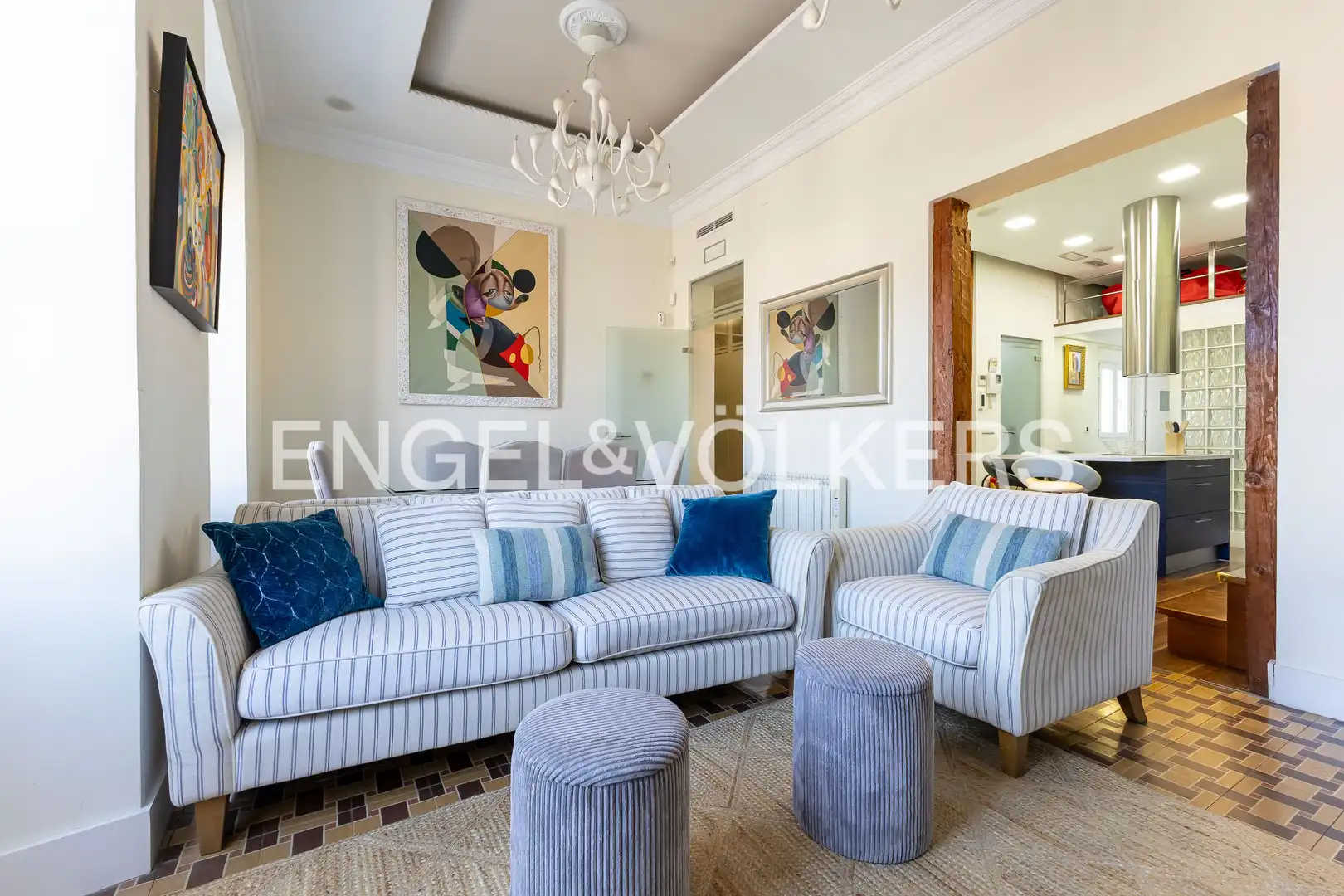 Living room of Flat for sale in  Madrid Capital  with Air Conditioner, Heating and Balcony