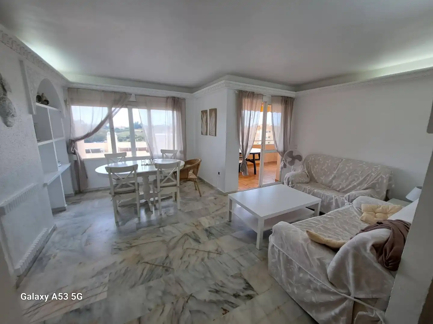 Sala d'estar de Pis en venda en Estepona amb Aire condicionat, Calefacció i Terrassa