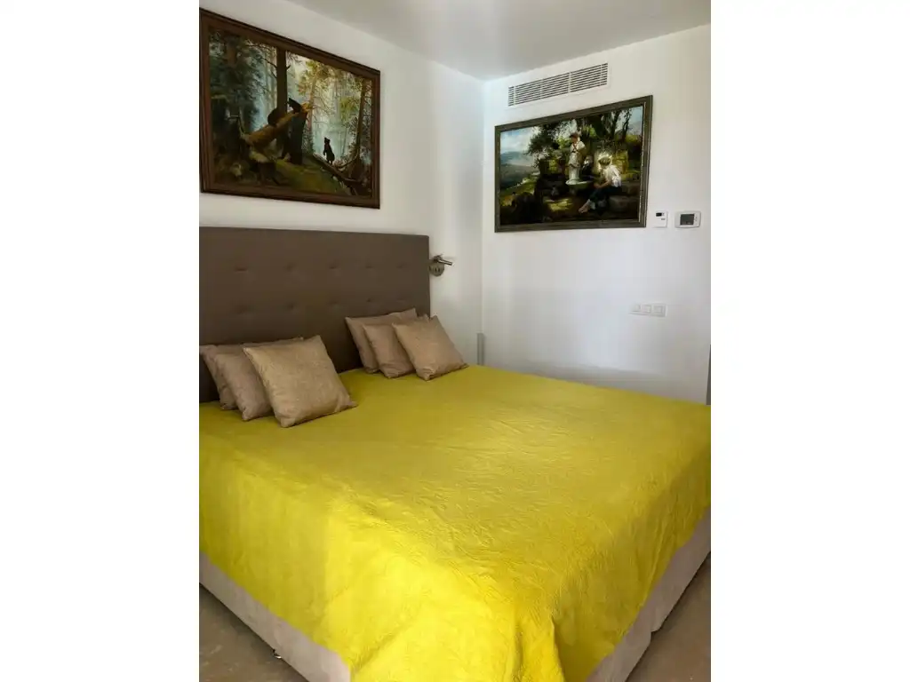 Habitación de Apartamento de alquiler en Calvià con Aire acondicionado, Jardín privado y Terraza