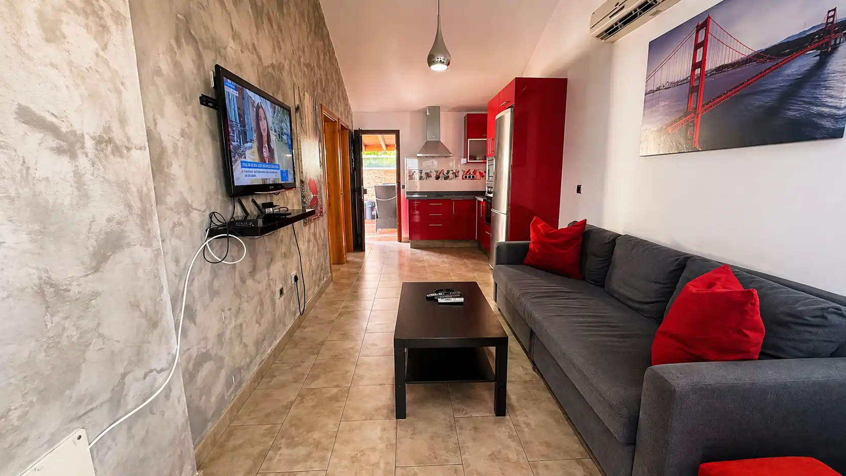 Sala d'estar de Casa o xalet de lloguer en San Bartolomé de Tirajana amb Aire condicionat, Jardí privat i Terrassa