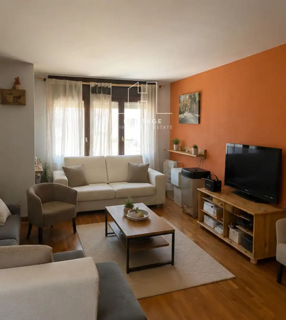 Living room of Flat for sale in Puigcerdà  with Heating, Terrace and Balcony