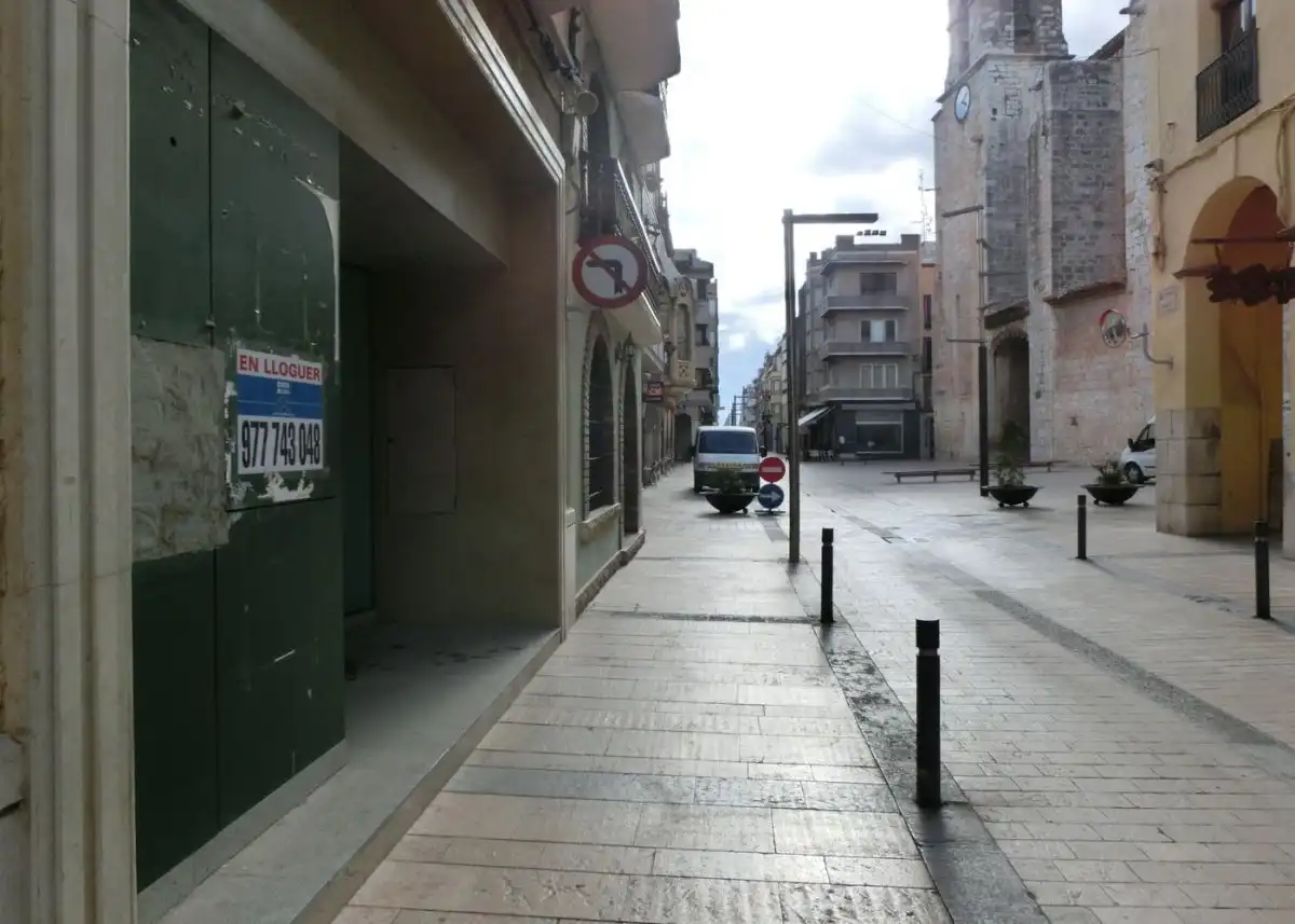 Vista exterior de Local de lloguer en Ulldecona