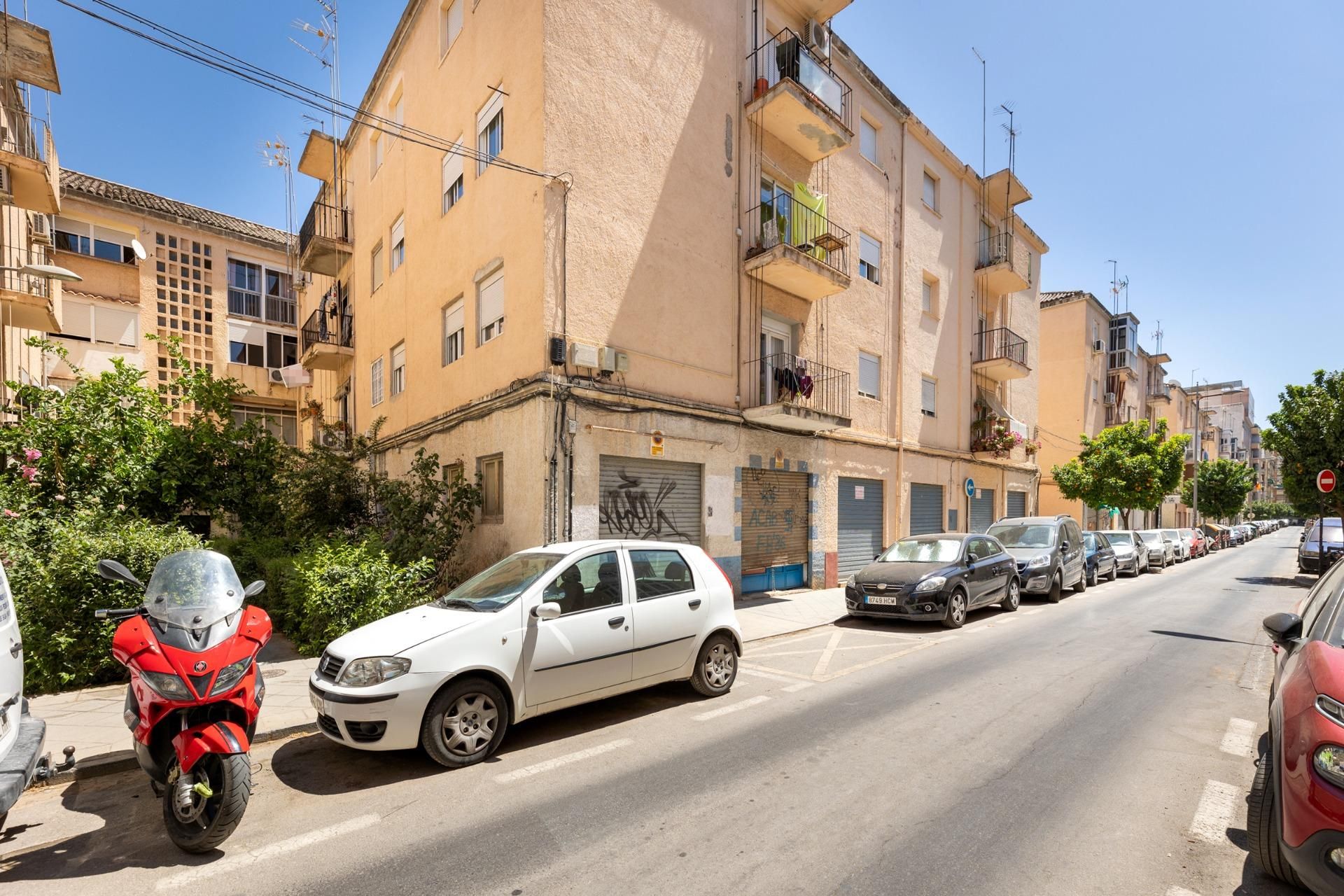 Exterior view of Flat for sale in  Granada Capital  with Terrace