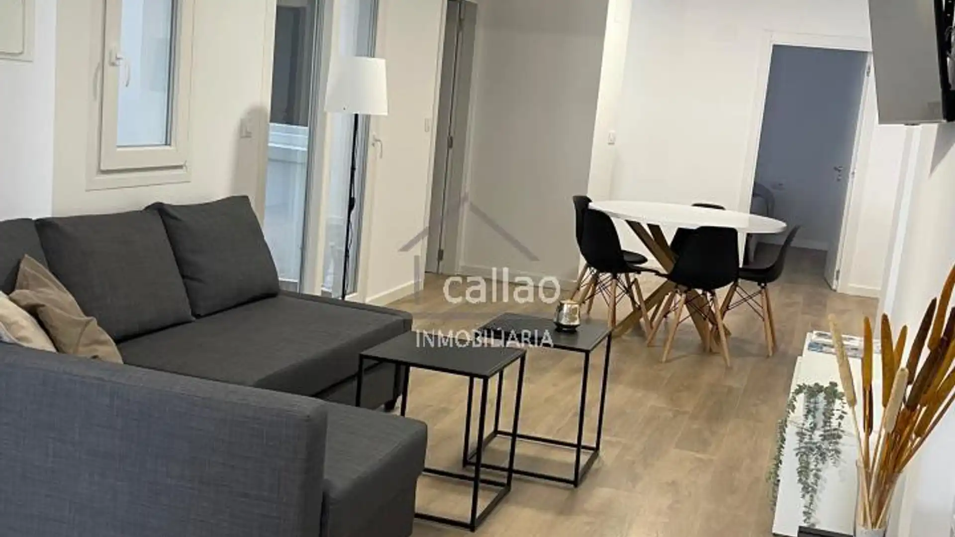 Sala d'estar de Pis de lloguer en Ferrol amb Moblat