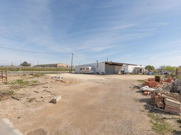 Local comercial en venda a Deltebre