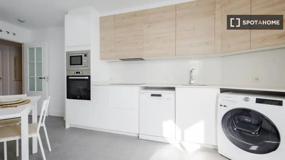 Cocina de Piso de alquiler en Madrid con Aire acondicionado, Calefacción y Amueblado