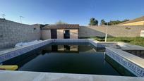 Schwimmbecken von Country house zum verkauf in Alcalá de Guadaira mit Klimaanlage und Schwimmbad