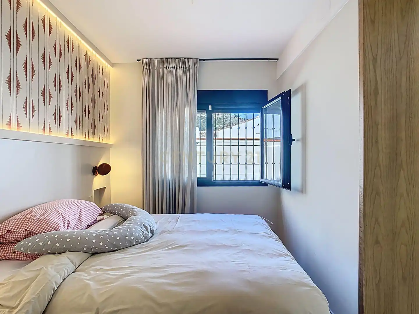 Habitación de Piso de alquiler en Rincón de la Victoria con Aire acondicionado y TV