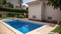 Piscina de Casa o xalet en venda en Calafell amb Calefacció, Jardí privat i Terrassa