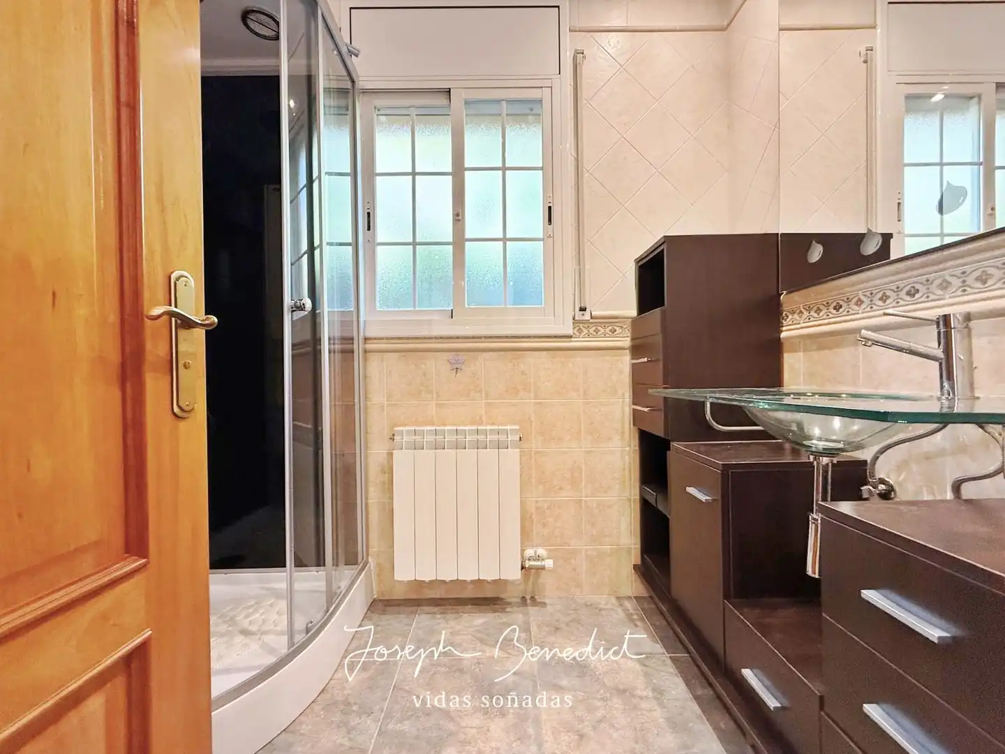 Bathroom of Houses for sale in Begues  with Air Conditioner, Heating and Private garden