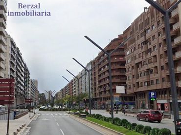 Individuel à vendre à Avenida  Gran Vía Juan Carlos I