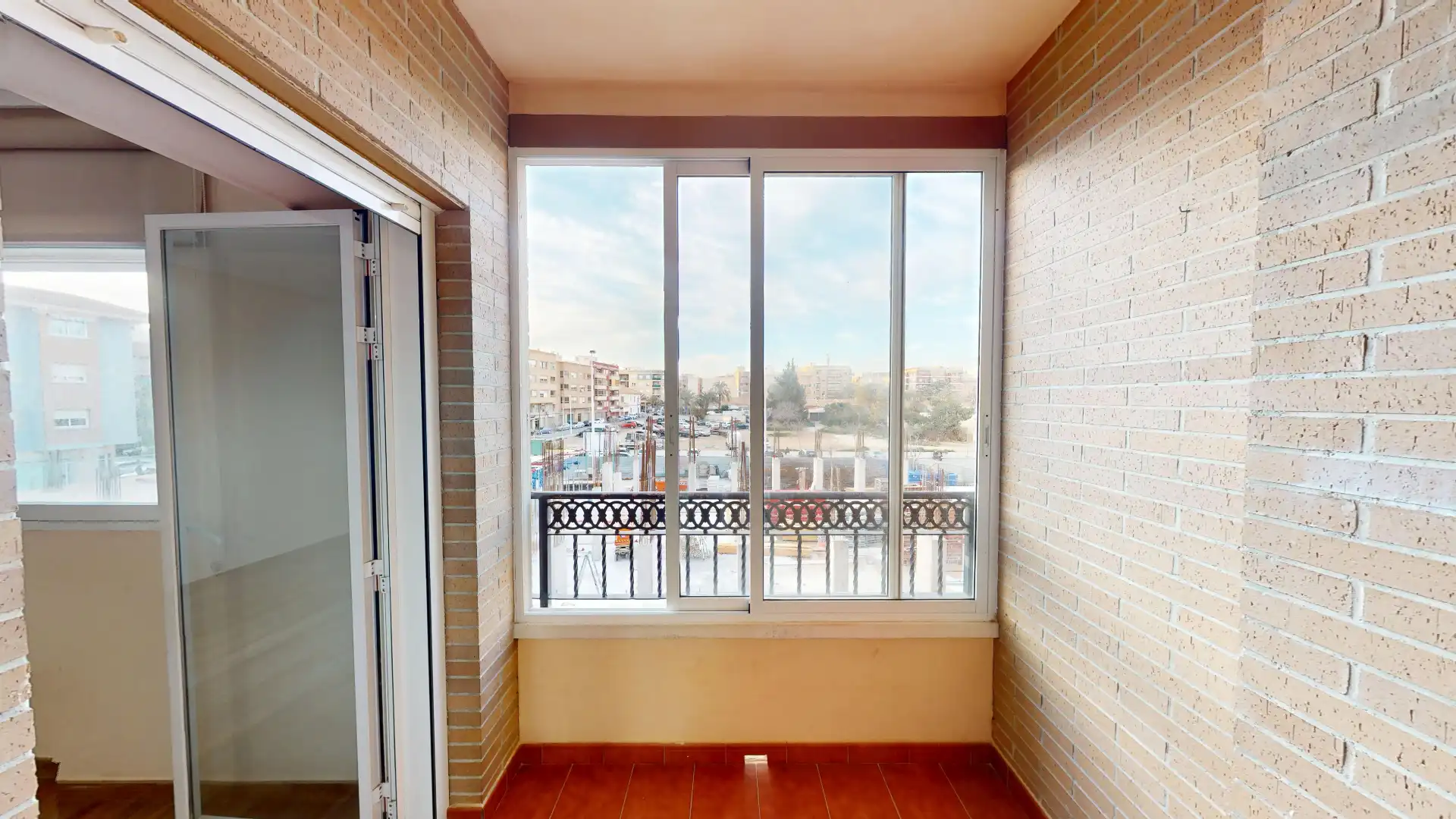 Habitación de Piso en venta en Elche / Elx con Aire acondicionado, Calefacción y Terraza