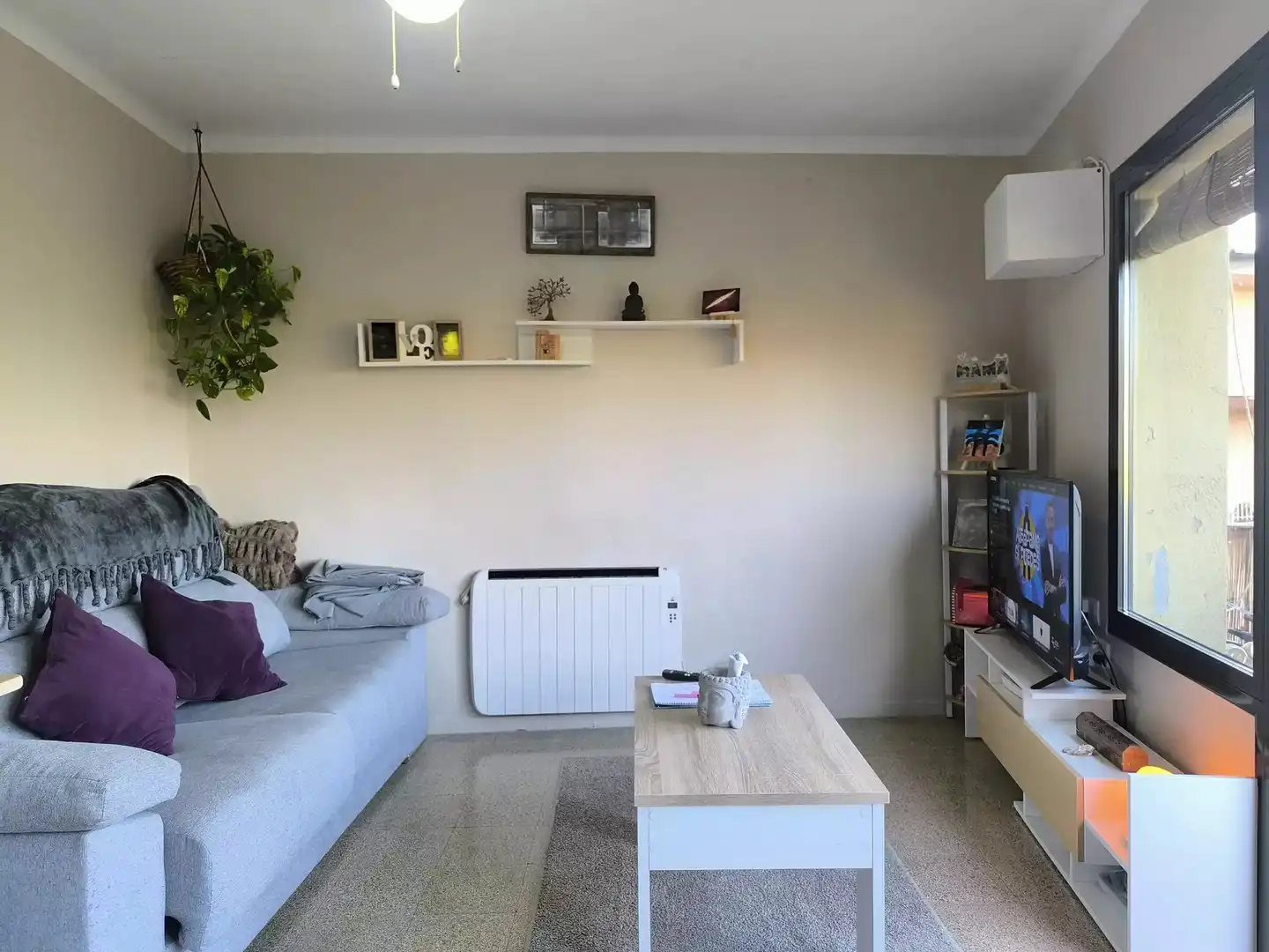 Sala d'estar de Pis en venda en Hostalric amb Balcó