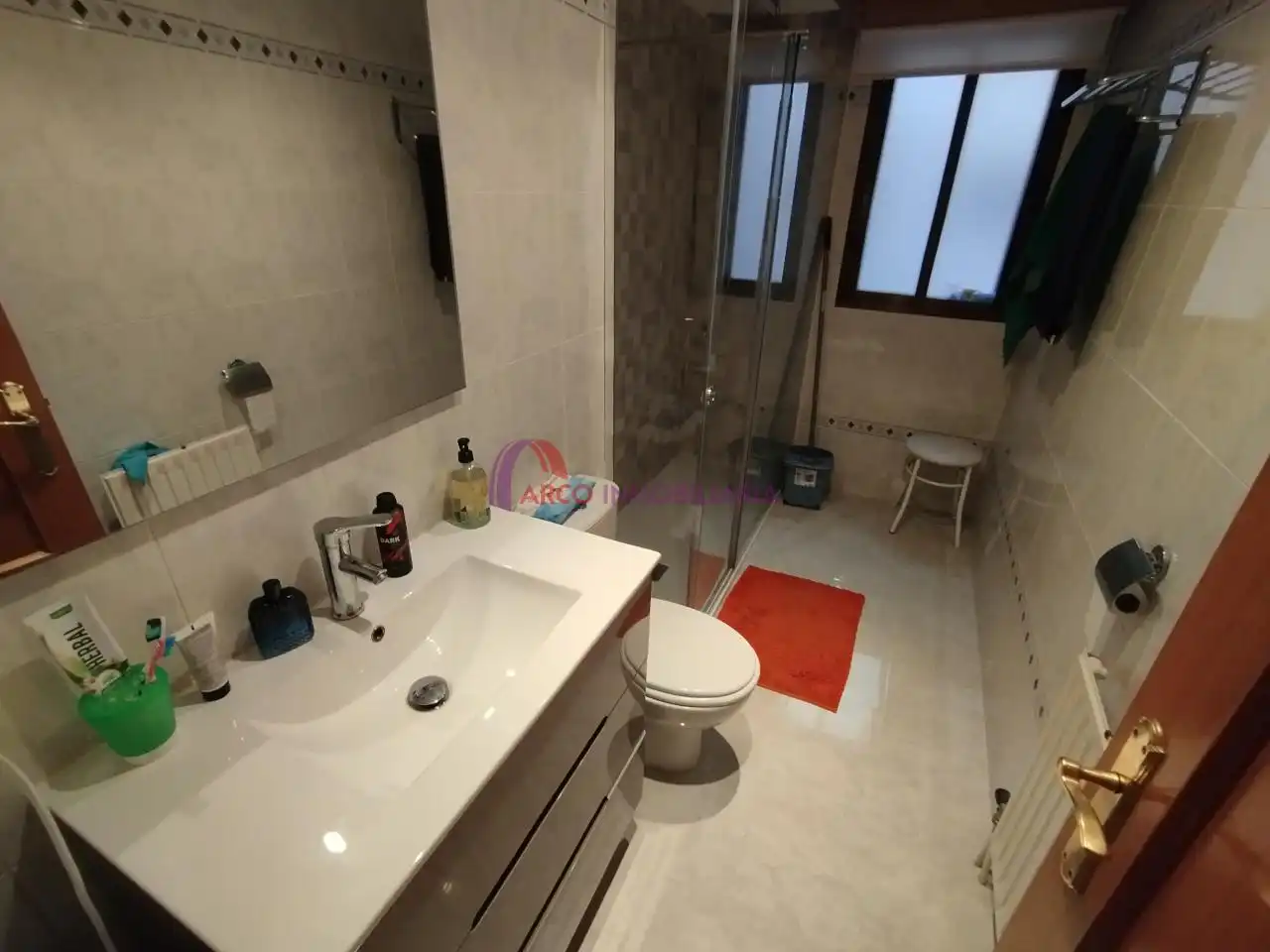 Bany de Apartament en venda en Burgos amb Calefacció, Parquet i Traster