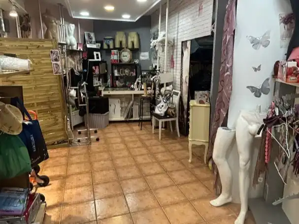 Local en venta en Sabadell con Aire acondicionado, Calefacción y Amueblado