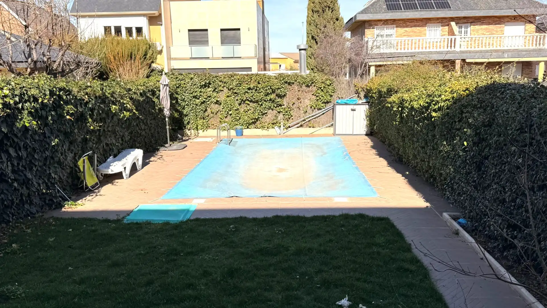 Piscina de Casa o chalet en venta en Madrid con Aire acondicionado, Calefacción y Jardín privado