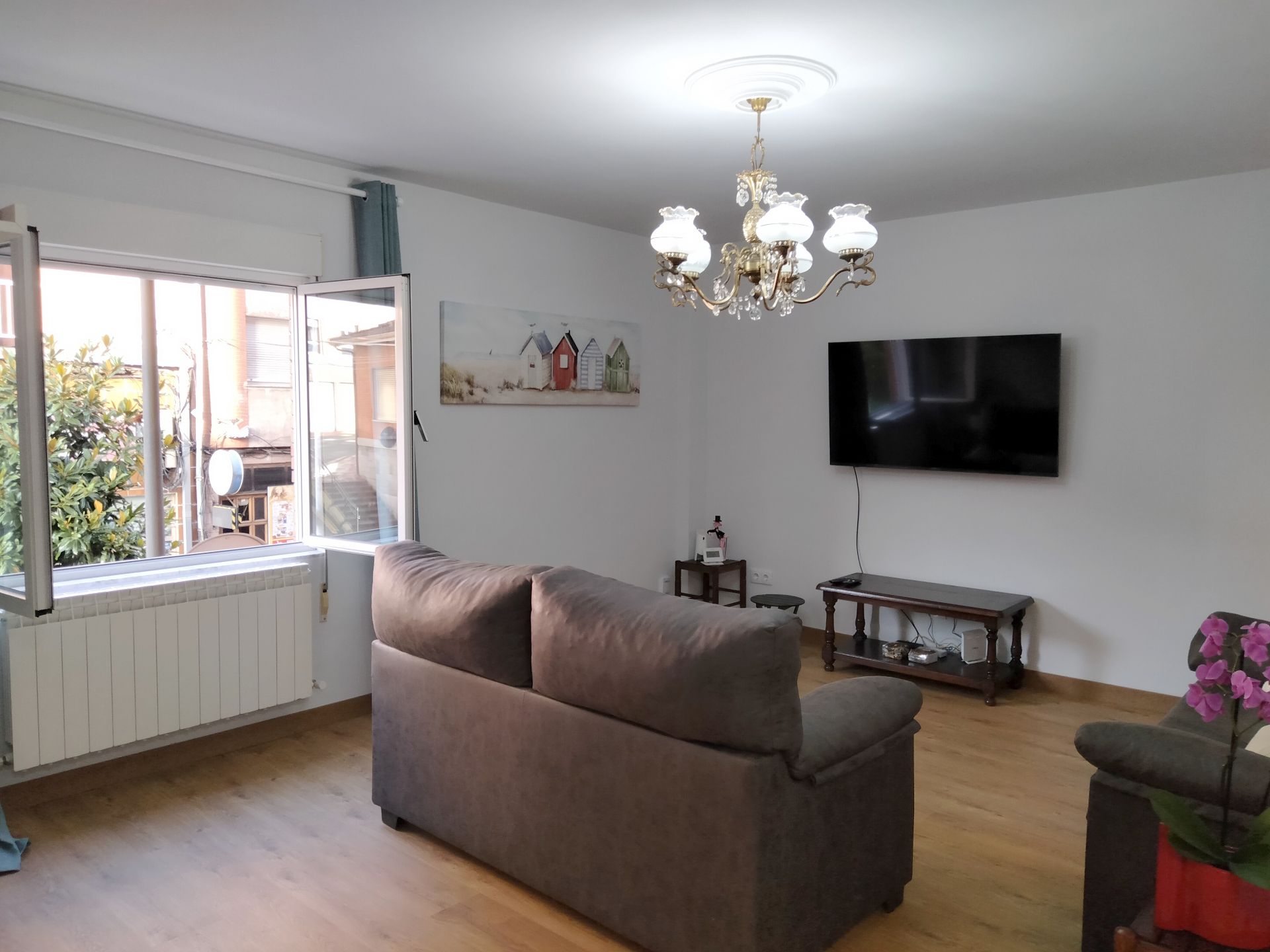 Living room of Flat to rent in Corvera de Asturias  with Heating, Parquet flooring and Furnished
