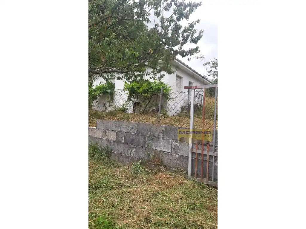 Finca rústica en venda en Paradela