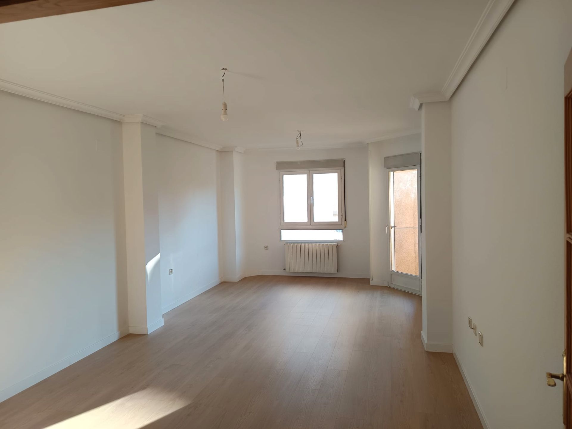 Living room of Flat for sale in  Albacete Capital  with Heating, Parquet flooring and Storage room