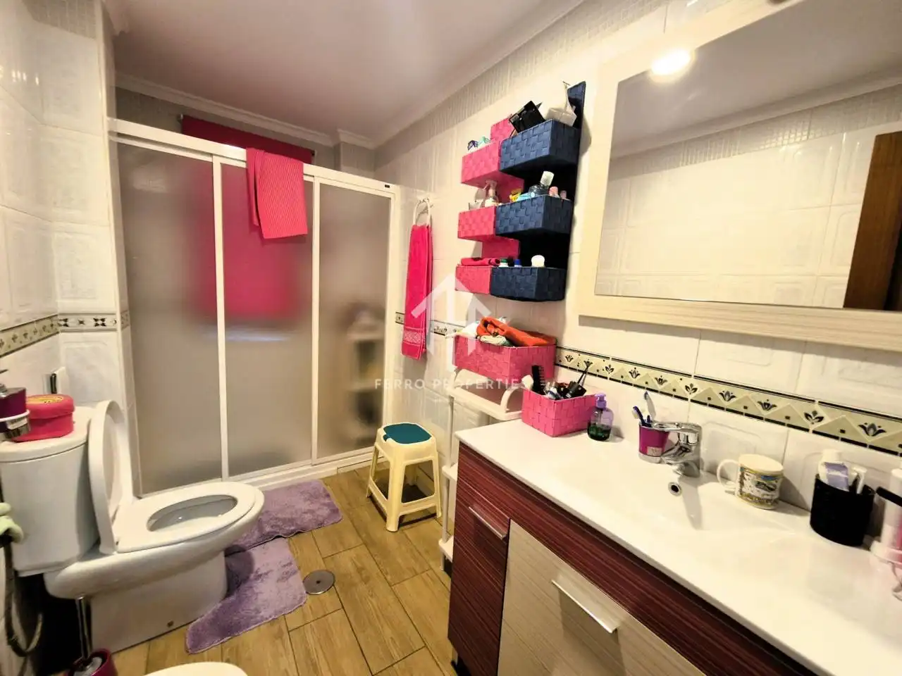 Baño de Piso en venta en Loja con Aire acondicionado y Amueblado