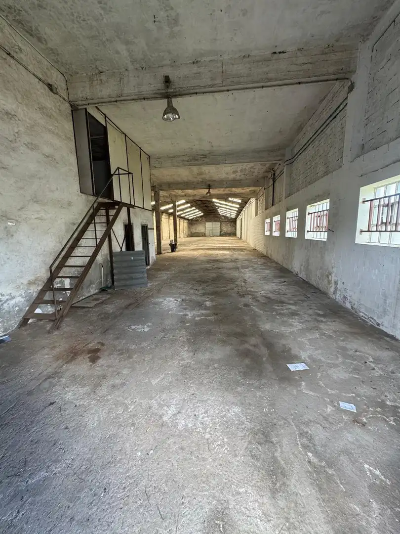 Nave industrial in affitto a Avenida de Razo, imagen 2