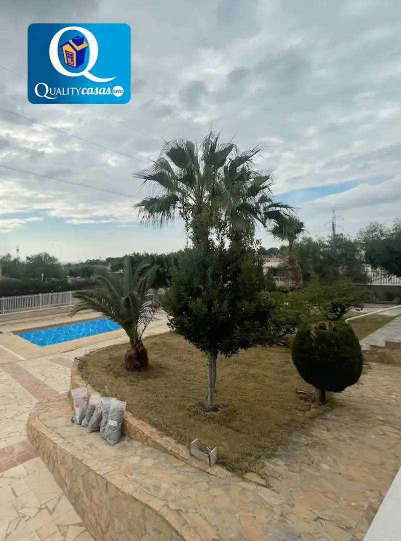 Jardí de Casa o xalet en venda en Elche / Elx amb Terrassa i Traster