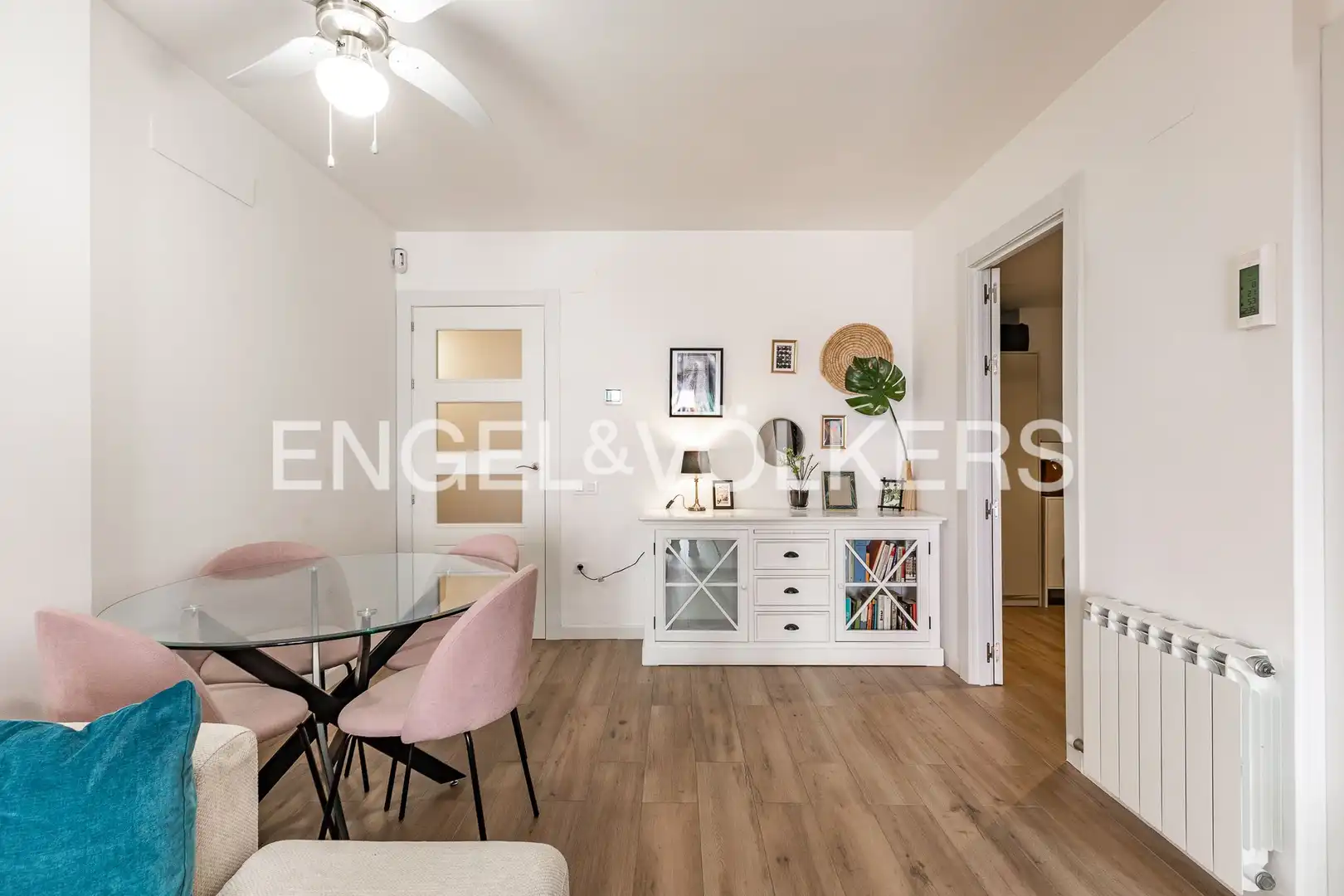 Comedor de Dúplex en venta en Rubí con Calefacción, Parquet y Terraza
