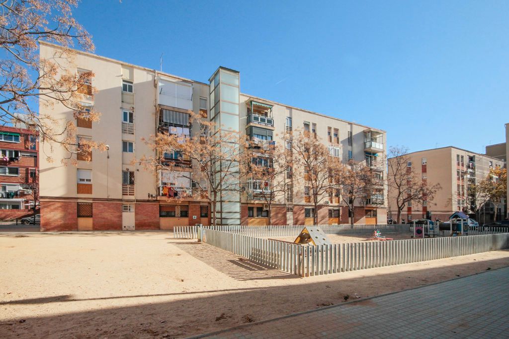 Vista exterior de Pis en venda en  Barcelona Capital