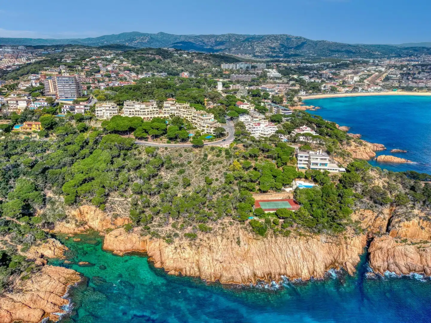 Vista exterior de Pis en venda en Sant Feliu de Guíxols amb Aire condicionat, Calefacció i Balcó