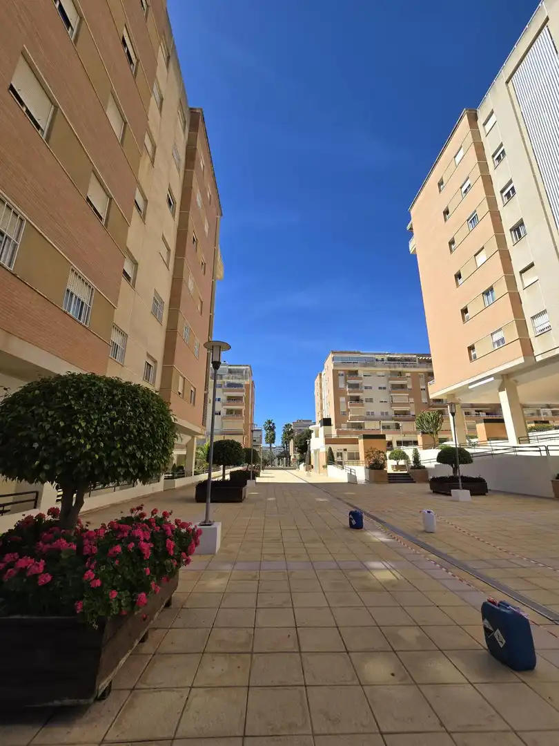 Vista exterior de Pis en venda en Málaga amb Aire condicionat, Terrassa i Traster