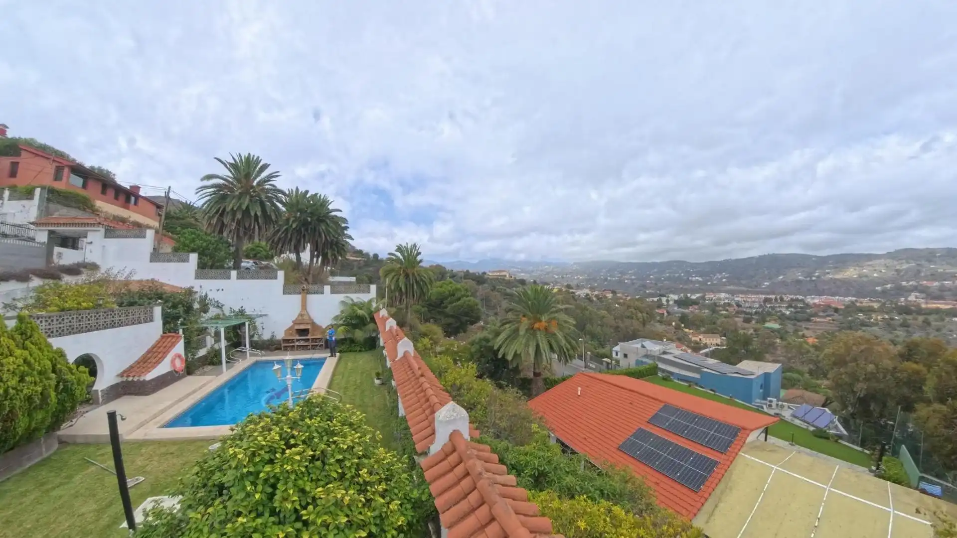 Vista exterior de Casa o chalet en venta en Santa Brígida con Terraza, Trastero y Piscina