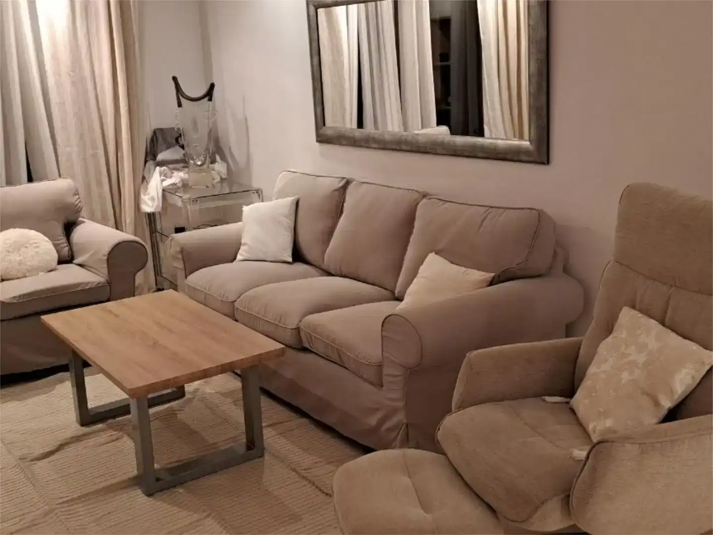 Sala de estar de Piso de alquiler en Marbella con Aire acondicionado, Piscina y Amueblado
